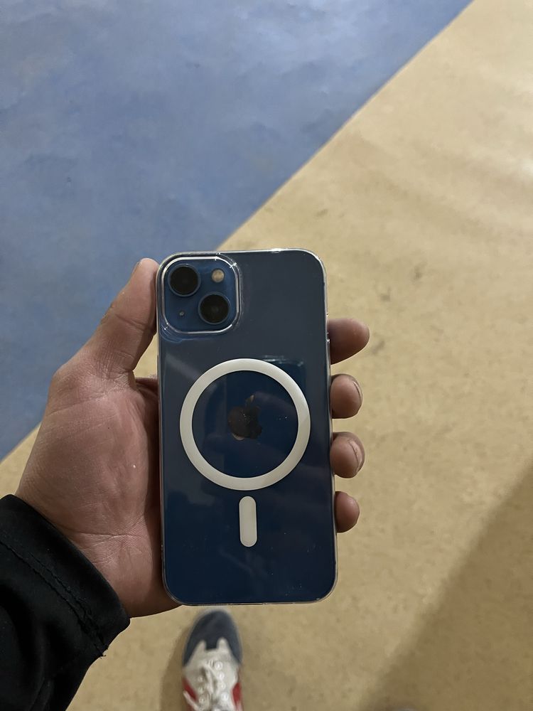 Iphone 13 sotila