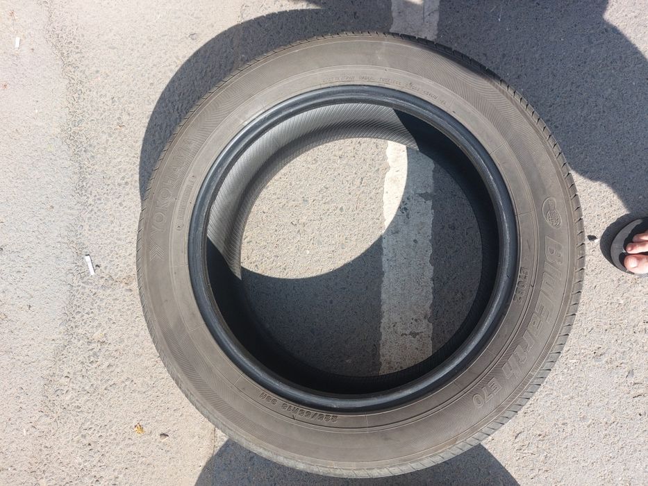 Vand 2 cauciucuri pereche de vara 225 55 18 98H stare buna