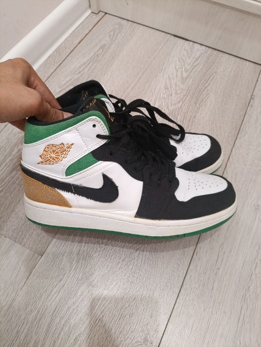 Nike Air Jordan 1 Mid Ookland