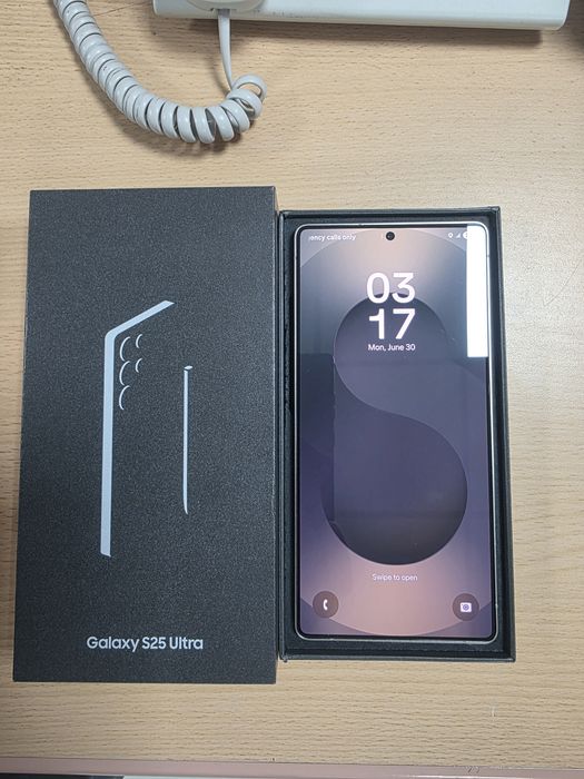 Samsung Galaxy S25 ultra 512