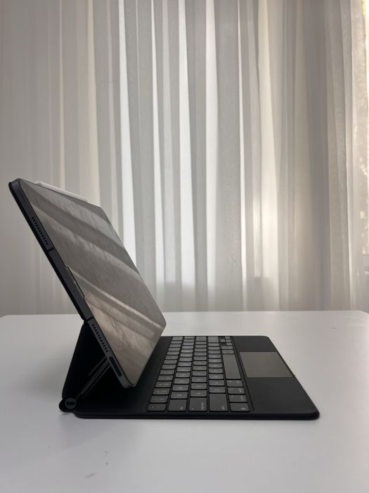 IPad Pro 12.9” (5го поколения, 256 GB)+Magic Keyboard+Apple Pencil