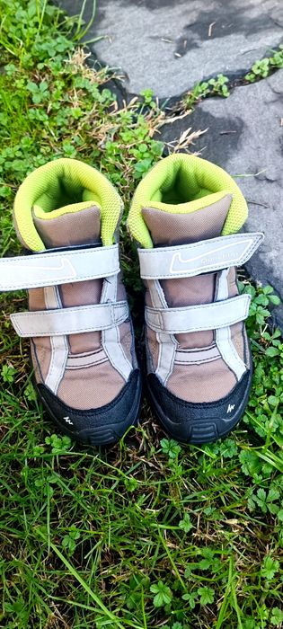 Детски боти и ботушки