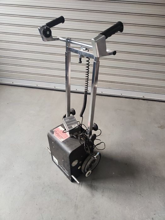 Устройство за изкачване на стълби