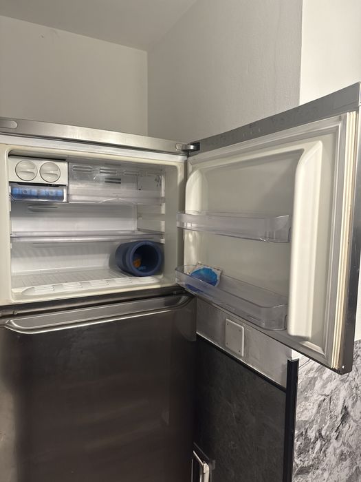Frigider ariston full no frost