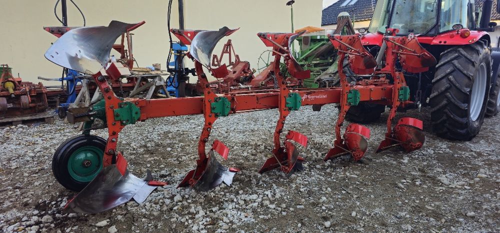 Vand Plug kverneland 5 brazde 
Recent adus din Germania 
Detalii la te