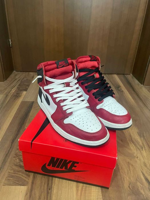 Air Jordan 1 Retro High Satin Snake Chicago