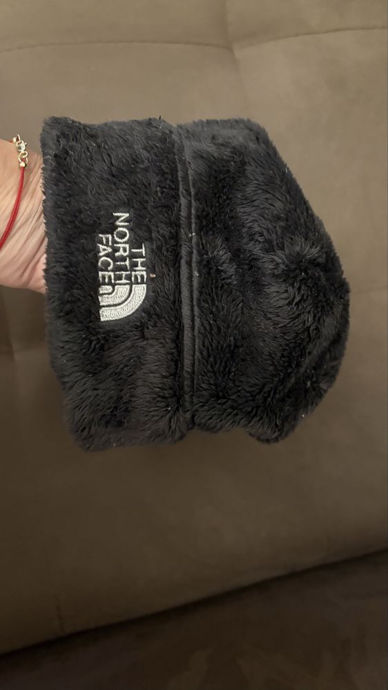 Зимна нова с етикет шапка North face
