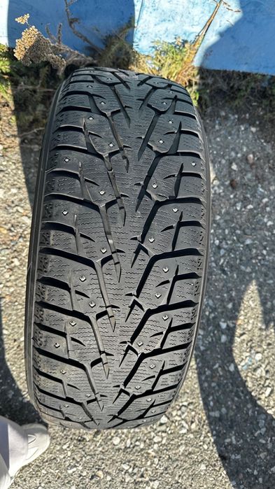 Резина зимняя 235/55 R-18