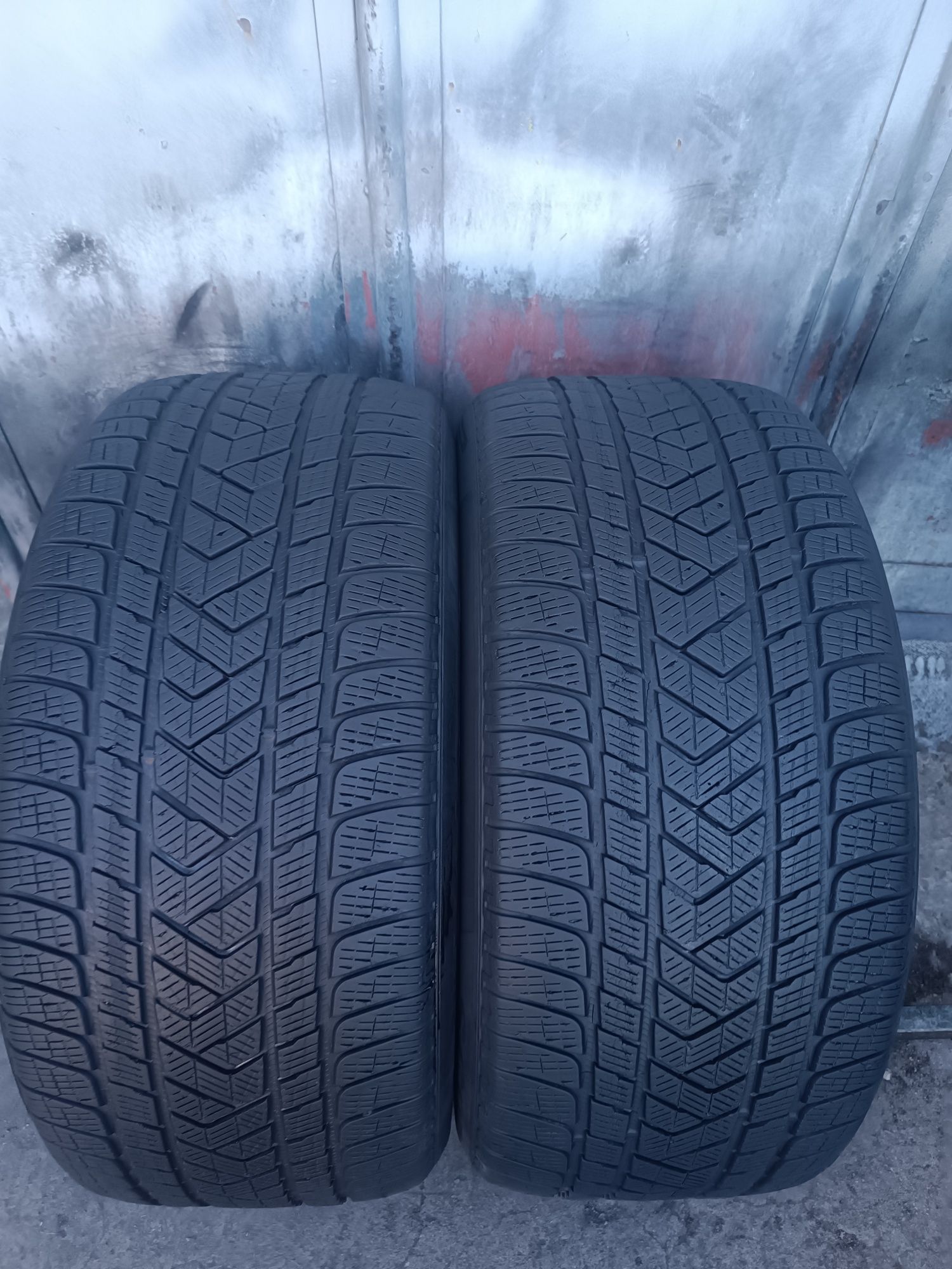 285/45/19 Pirelli