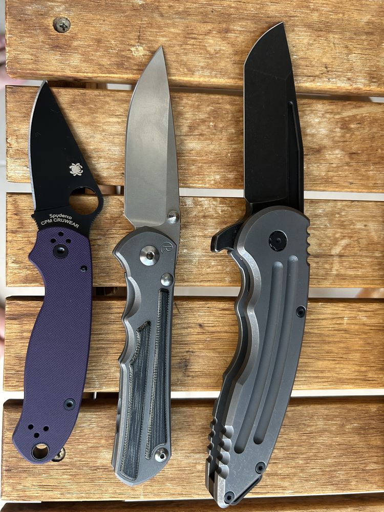 Продавам нож Jake Hoback Husky Nitro- V