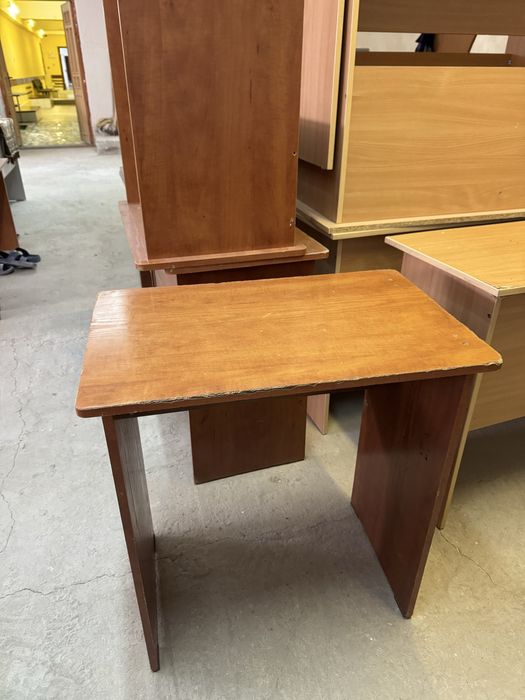 Продам столы в хорошем состоянии 2000 тыс