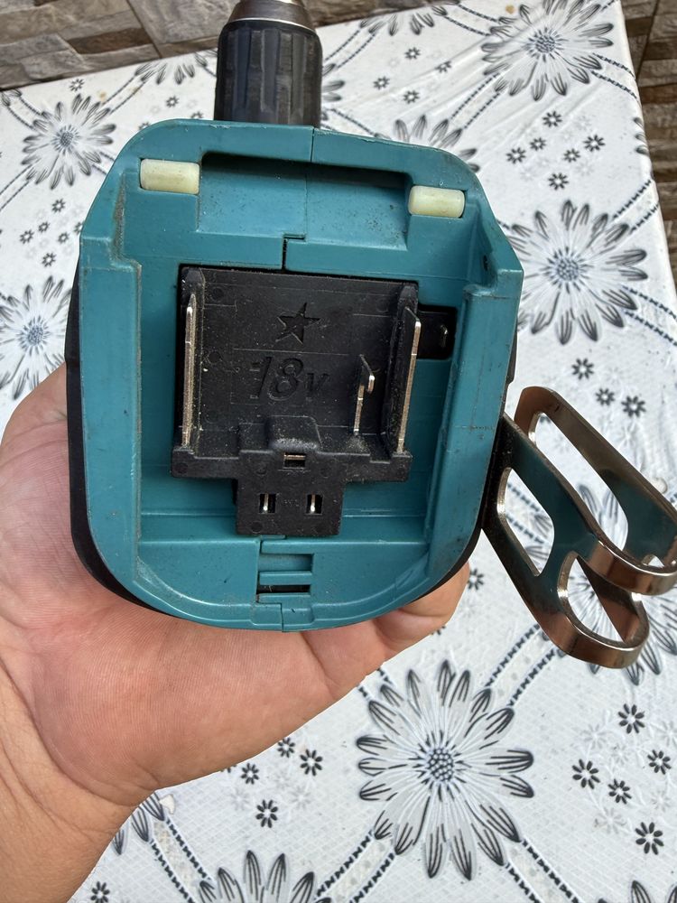 Акумулаторен винтоверт MAKITA