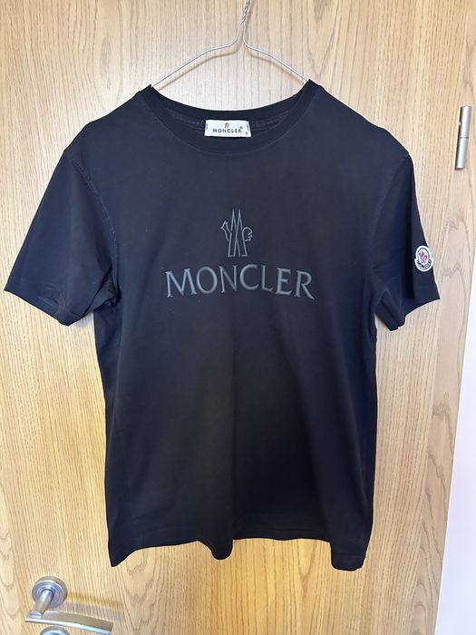 Black Moncler тениска