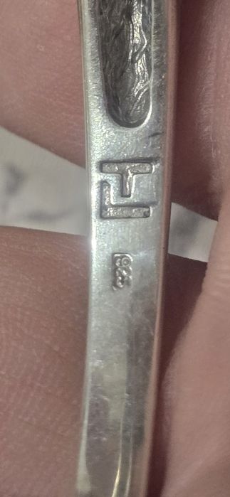 Brățară din argint cu safire