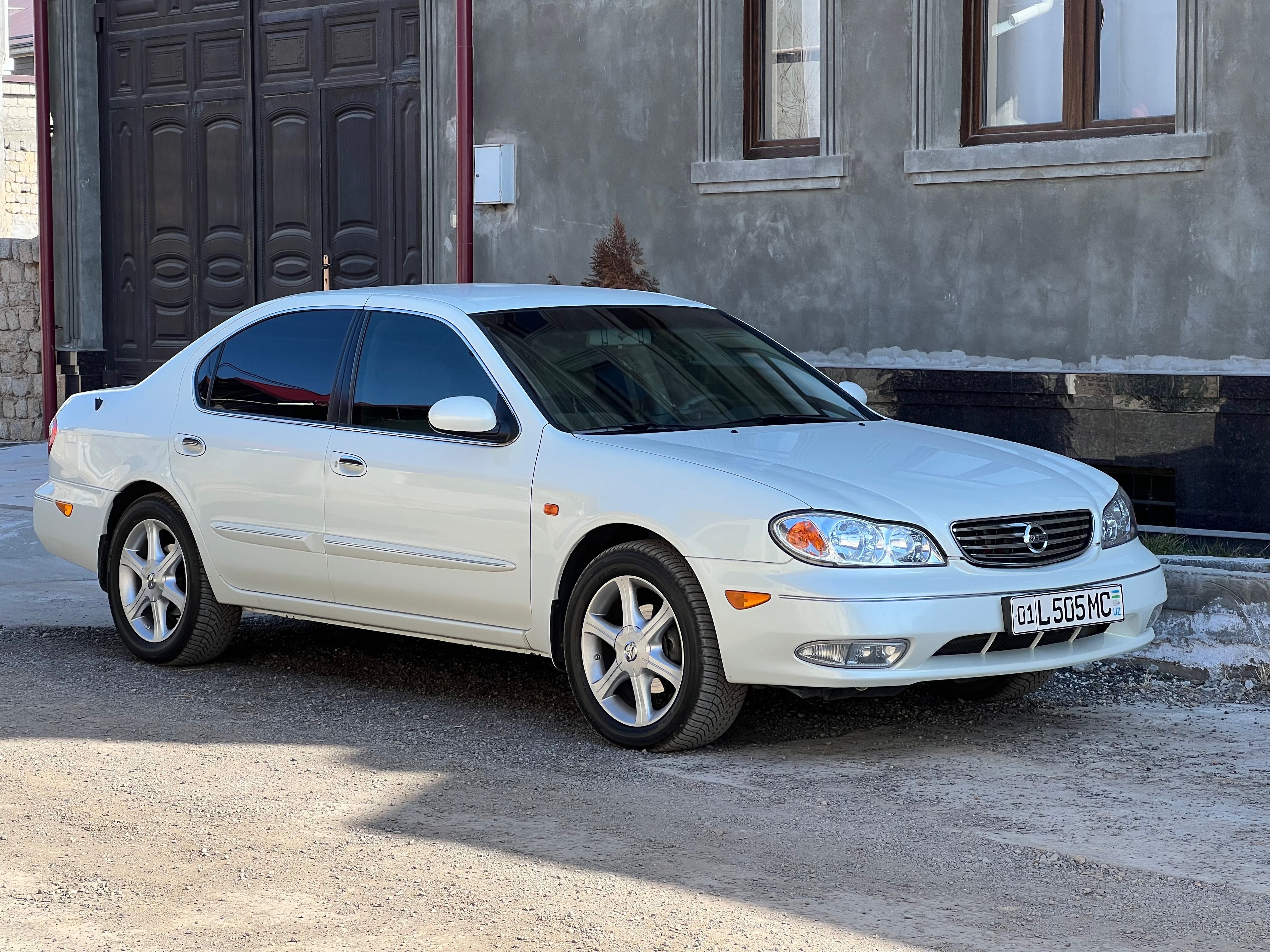 Продается NISSAN MAXIMA 2001 года