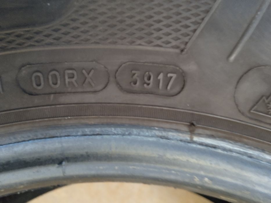 Зимни гуми 215/65/15 С 4бр.