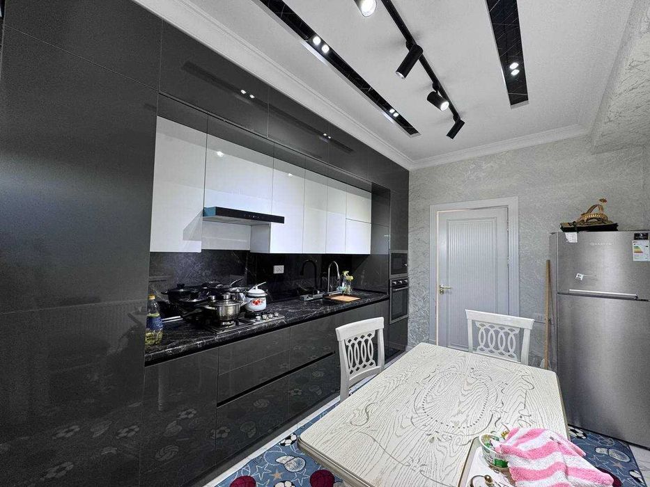 2 хоналик квартира 7 этаж янги лифтлик дом, голубой экран