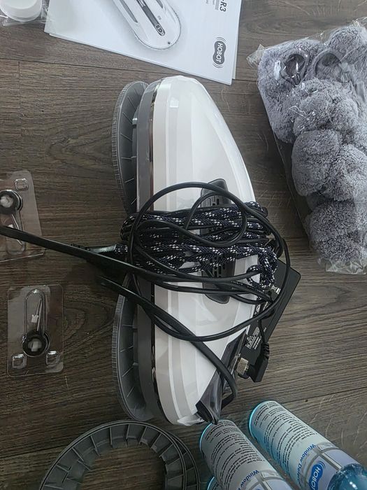 Robot curatare geamuri HOBOT R3, 2 pulverizatoare, Aplicatie mobila