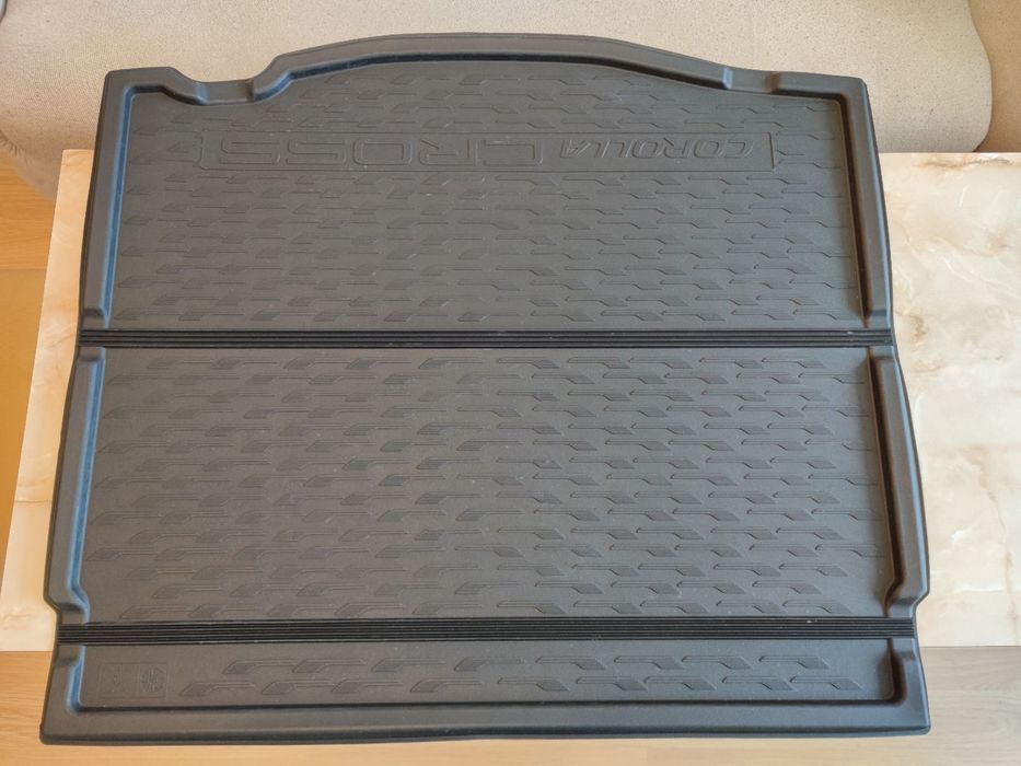 Стелка за багажник Toyota Corolla Cross