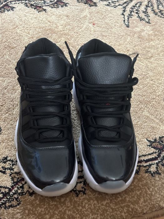 Air Jordan 11 “Playoffs / Bred”