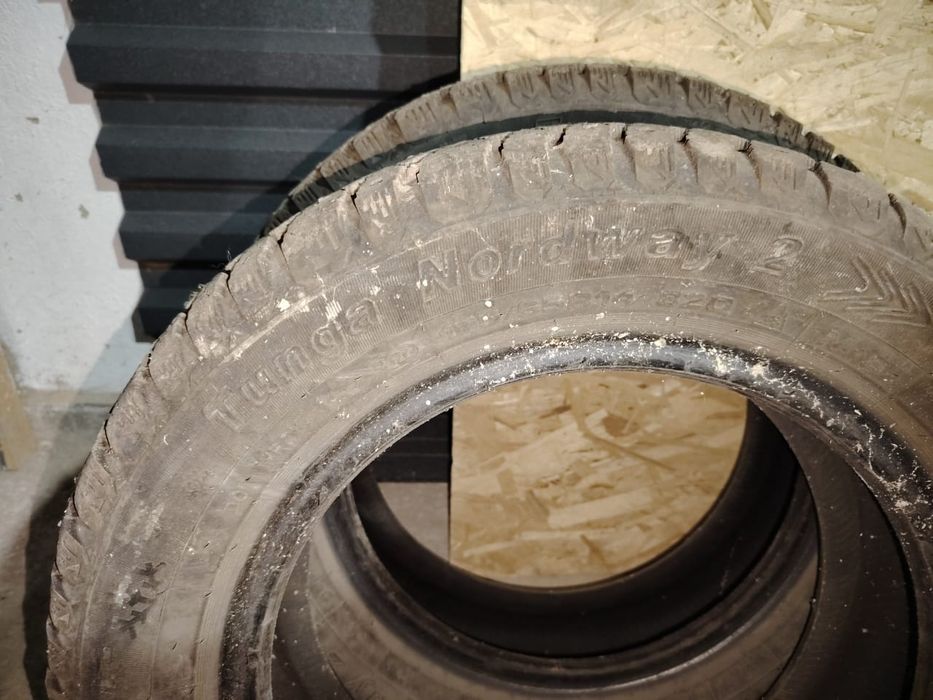 Продам шины зимние на 14