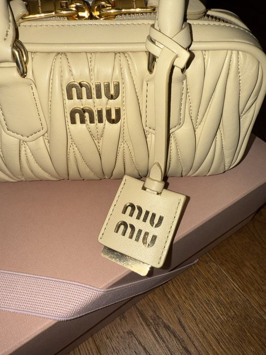 Miu miu arcadie чанта