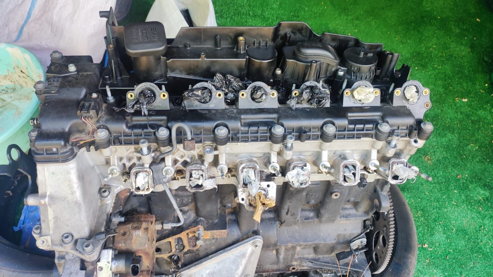 Dezmembrez  motor BMW M57