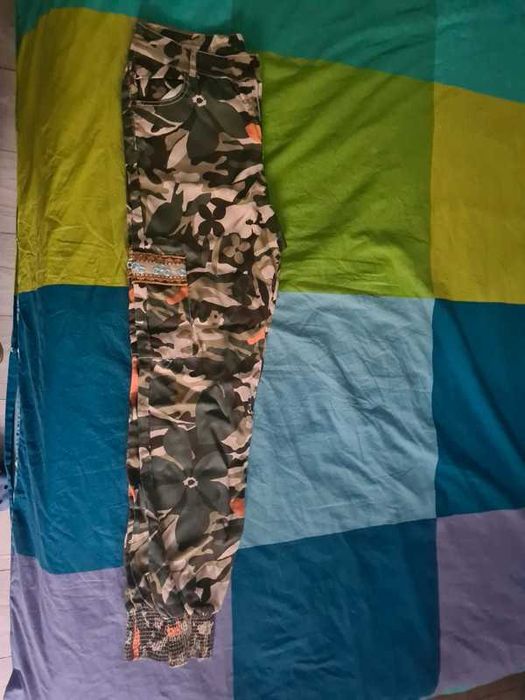 Pantaloni Desigual, de vară din bumbac