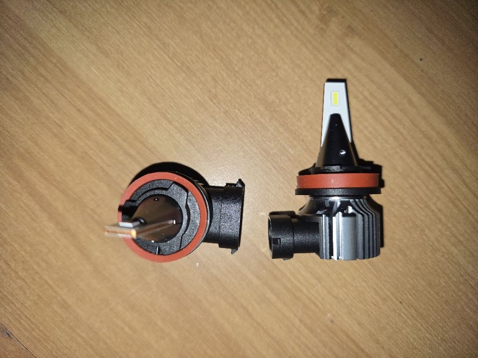 Becuri Led Leduri auto H1 H4 H7 H8 H9 H11 H16 HB3 9006 HB4 9012 hir2