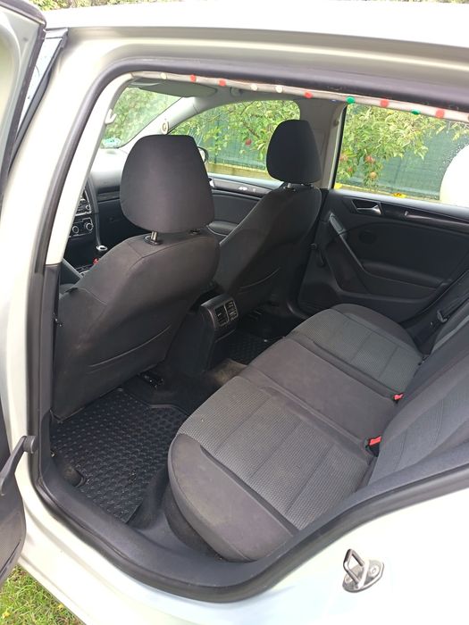 Vând Golf 6 benzina