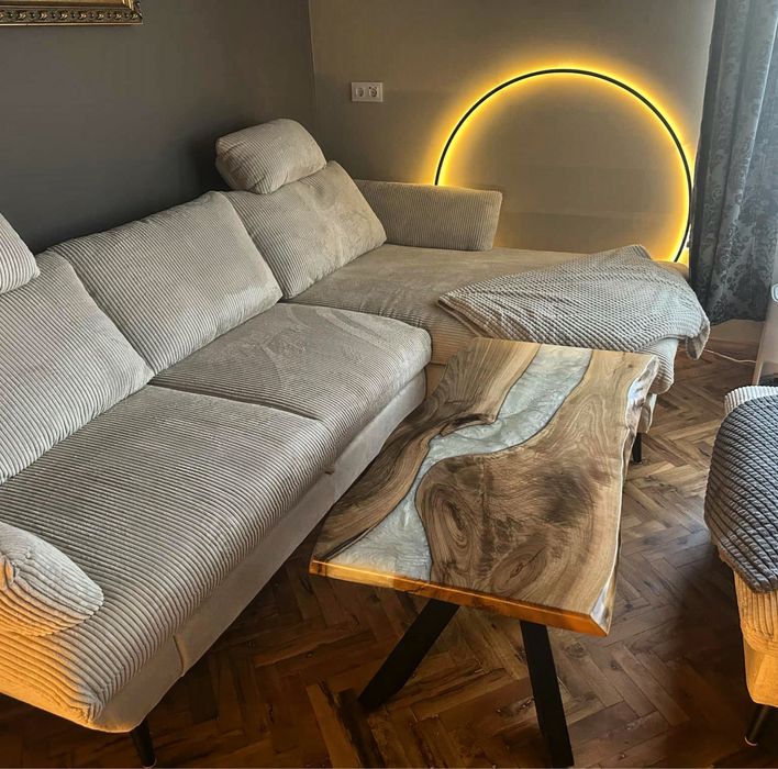 Холна масичка от орех и дъб с метални крака