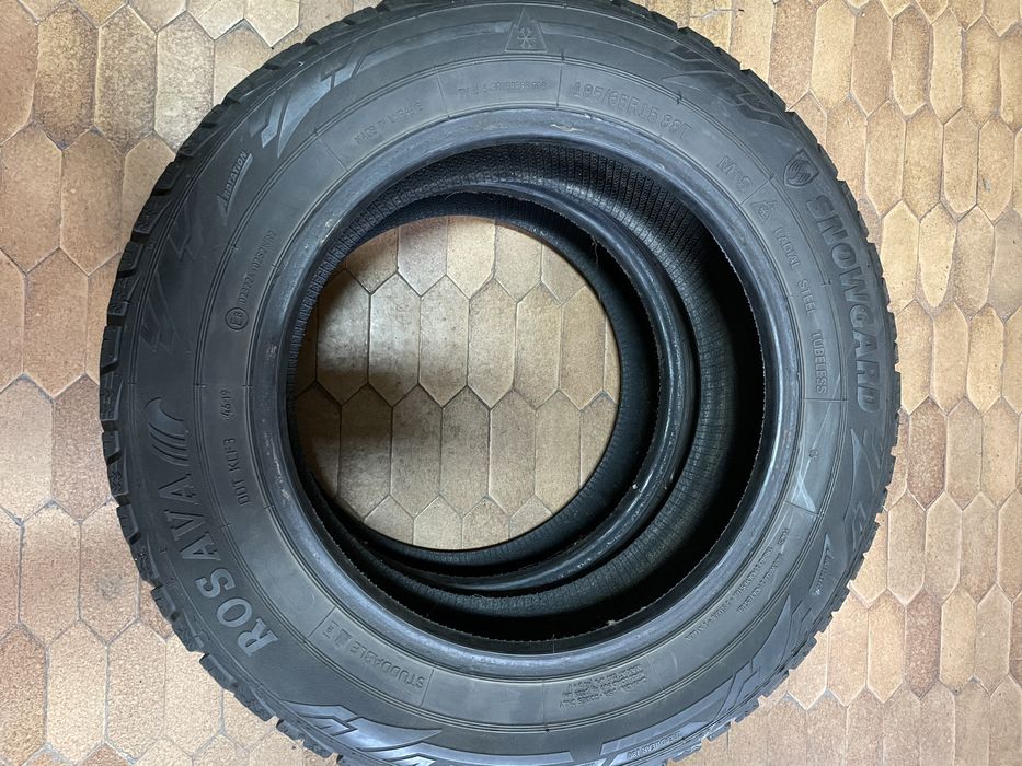 Cauciucuri iarna 185/65/15 (impecabile)