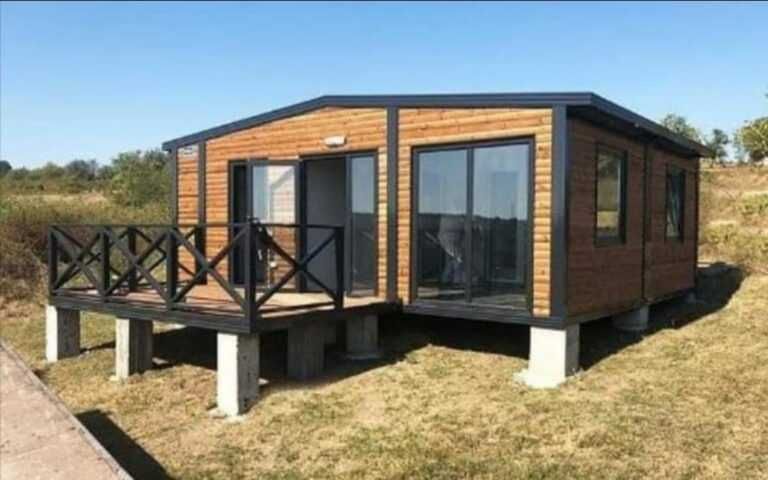 Casa, Garaje Auto, Containere din structura metalica si panou sandwich