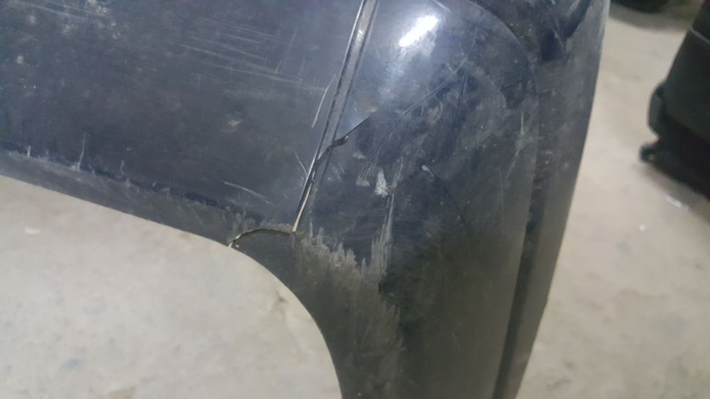 Задна броня Мерцедес W124 Е класа