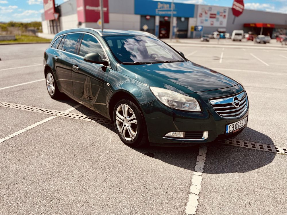 Продавам OPEL INAIGNIA - 2010г ,2.0 ,160 кс.