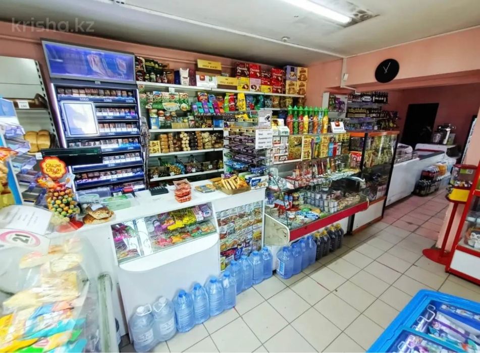 Продам холодильную витрину
