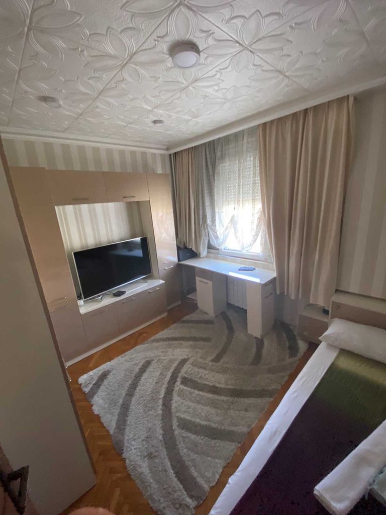 Дава се под наем Двустаен апартамент в Бургас, Лазур - 70 кв.м за 382.5 € - Снимка #5