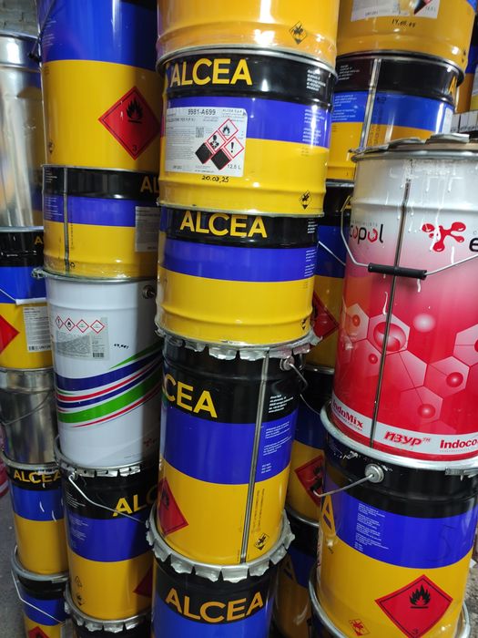 Железные ведра из под краски