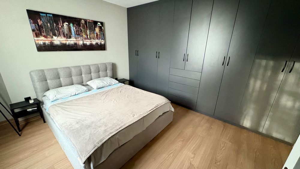 Дава се под наем Тристаен апартамент в Варна, Базар Левски - 100 кв.м за 1020 € - Снимка #4