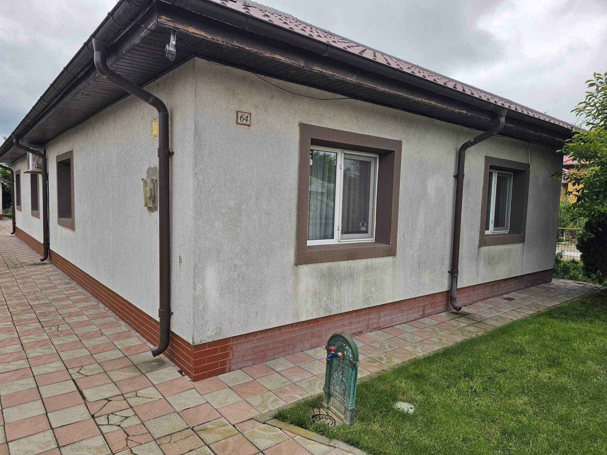 Casa 200 mp,teren 830 mp,3 dormitoare,3 băi–Amara, jud. Ialomița