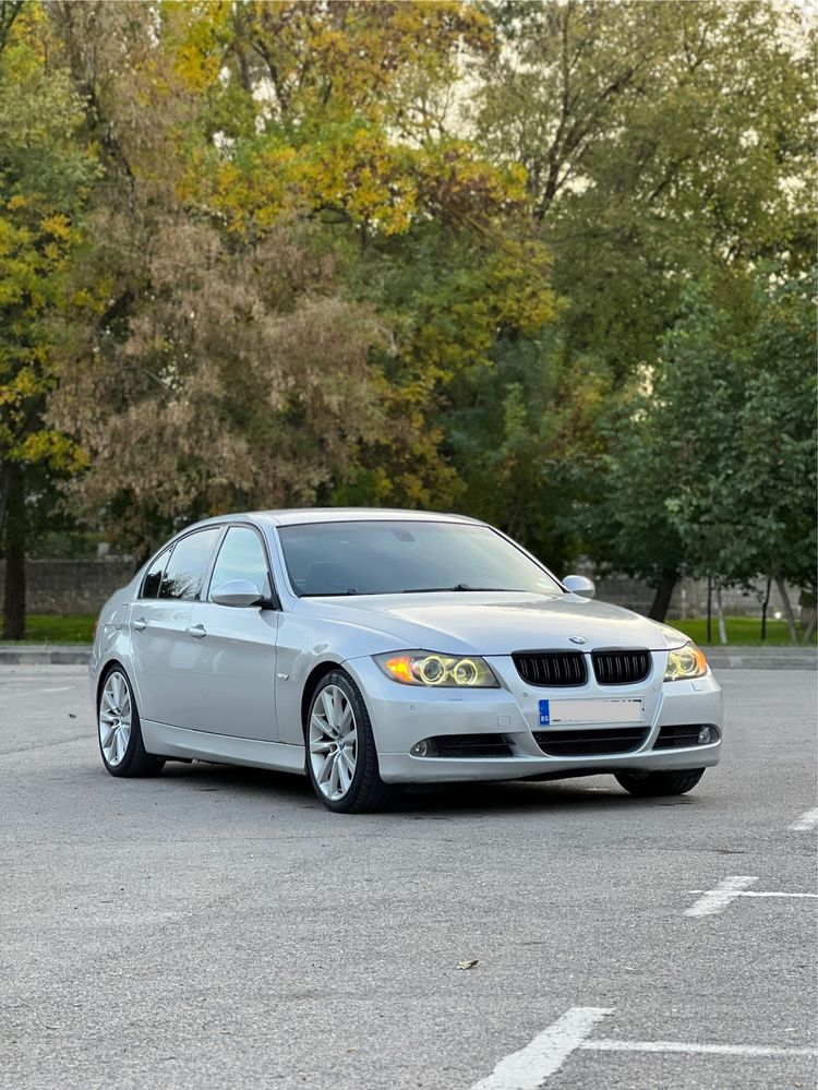 Bmw 325i.