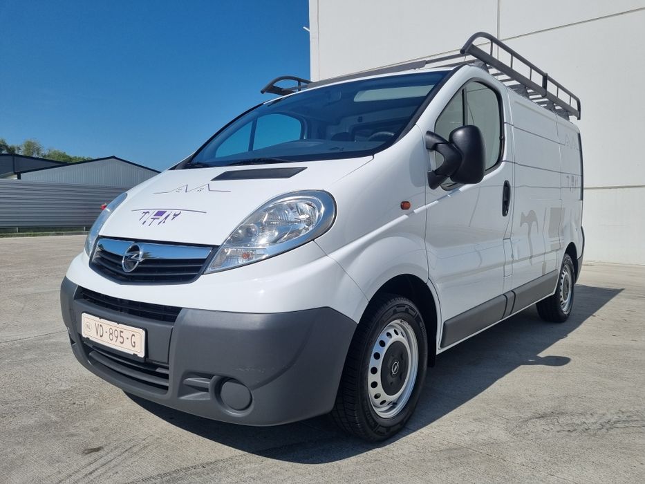 Opel Vivaro 114Cp 2013 Navi Clima Uși duble / Renault Trafic
