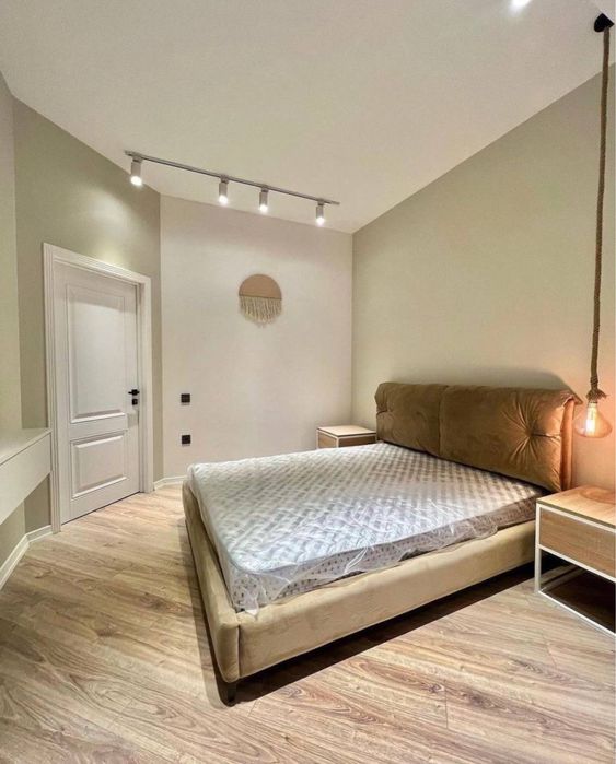 Метро Ойбек-Новостройка! Сдается новая 2-х комнатная в элит комплексе!