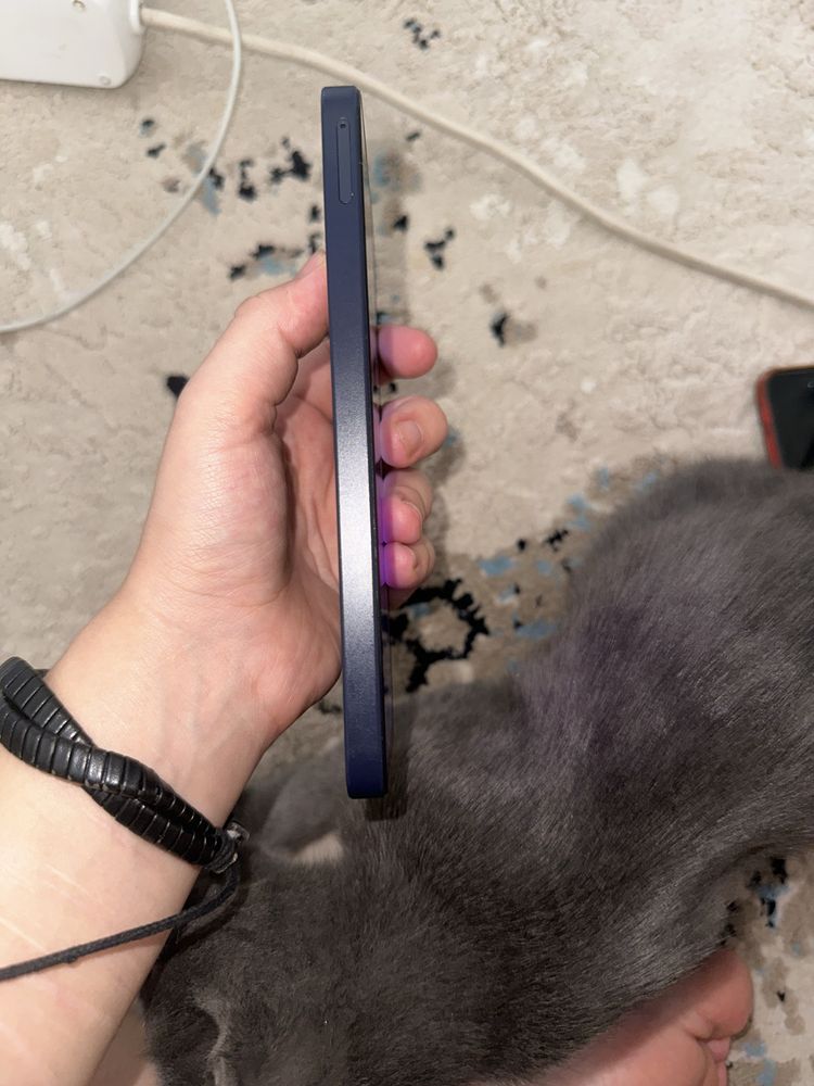 Galaxy A15 срочно проодаю в хорошем состоянии пямять хорошая в идеале