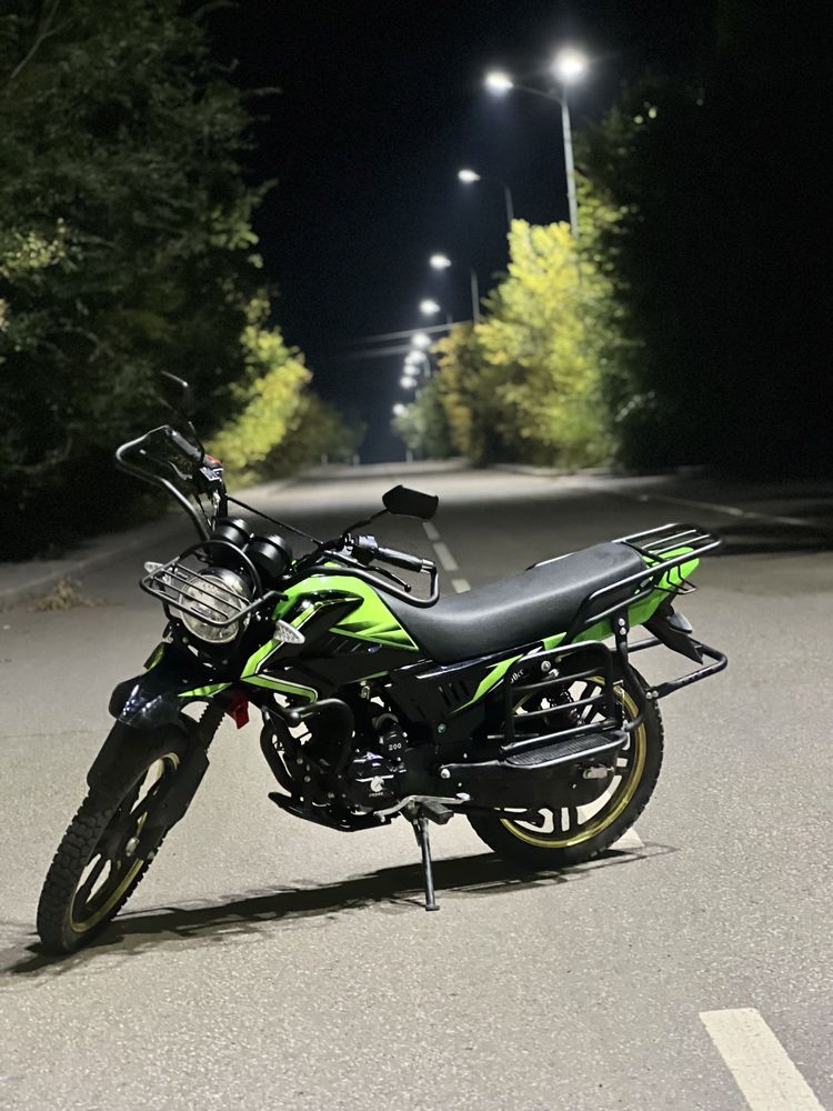 Мотоцикл 200куб