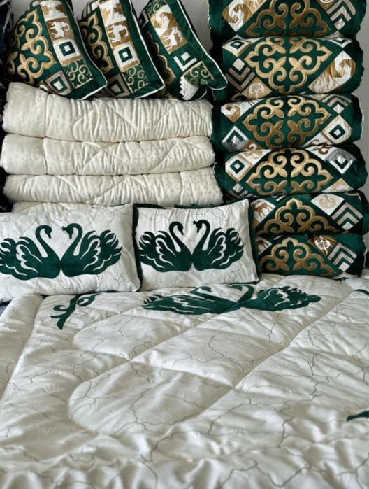 Қыз жасауы,Комплект корпе с подушками