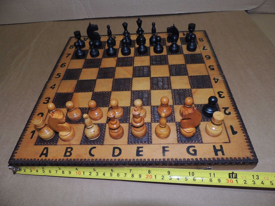 Шах дървен размер 34 см