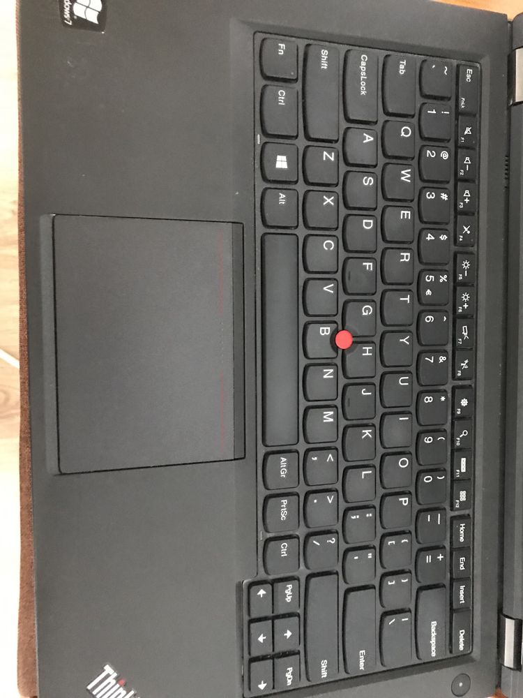 Vând laptop Lenovo ThinkPad Intel(R) Core(TM) i5-4300M negociabil