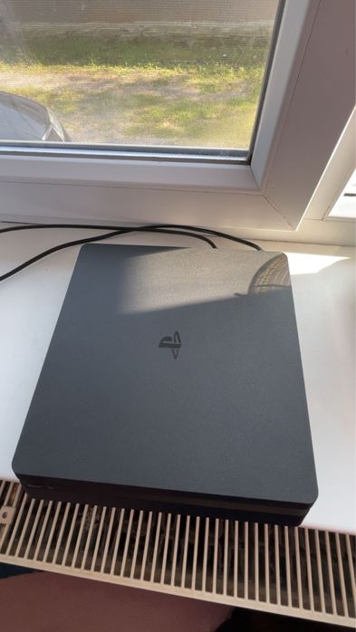 Vand ps 4 in stare perfecata de functionare