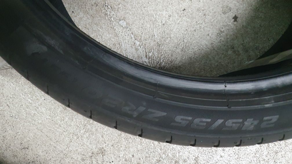 245 35 20+305 30 20 Pirelli PZ4